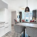 Daire Godewindpark Deluxe-suite 1-17 Mit West-loggia *